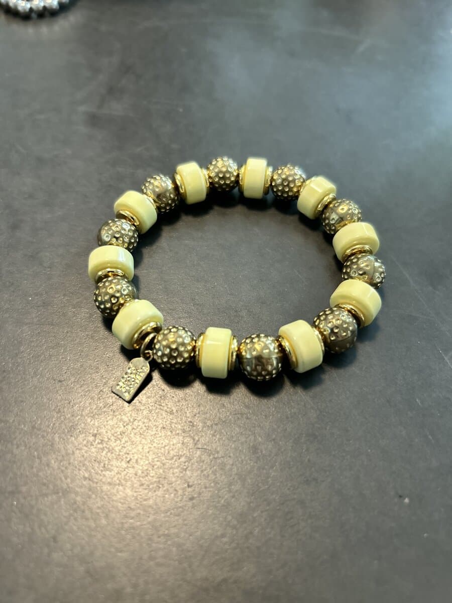 Cream Resin & Gold Bead Stretch Bracelet